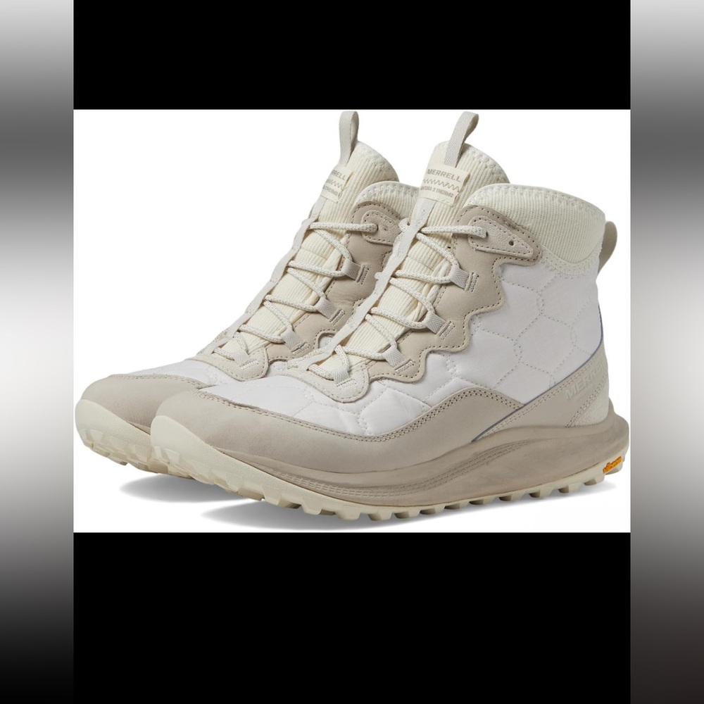 Merrell Cream Winter Boots with Trail-Ready Tread size 7